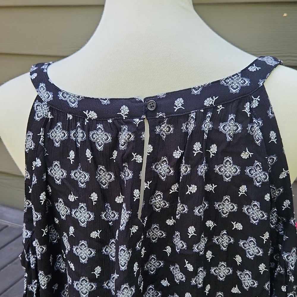 NWOT Mossimo Top - Picture 6 of 8